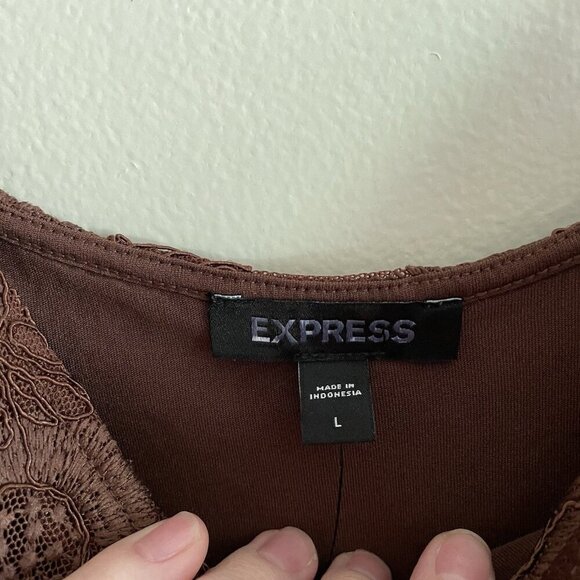 Express Women L Brown Flowy Embroidered Floral Mesh V-Neck Cami Top NWOT - Picture 5 of 7